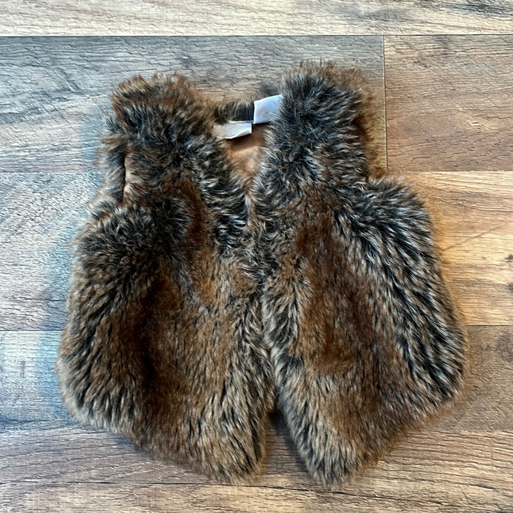 Babygirl fur vest